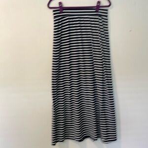Gap skirt size medium
